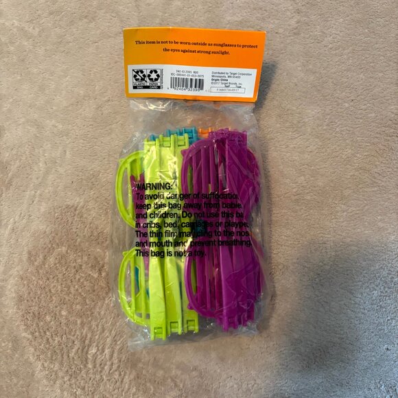 Hyde & EEK! Boutique Halloween Novelty Glasses – 12 Pack Party Favors - Picture 2 of 3